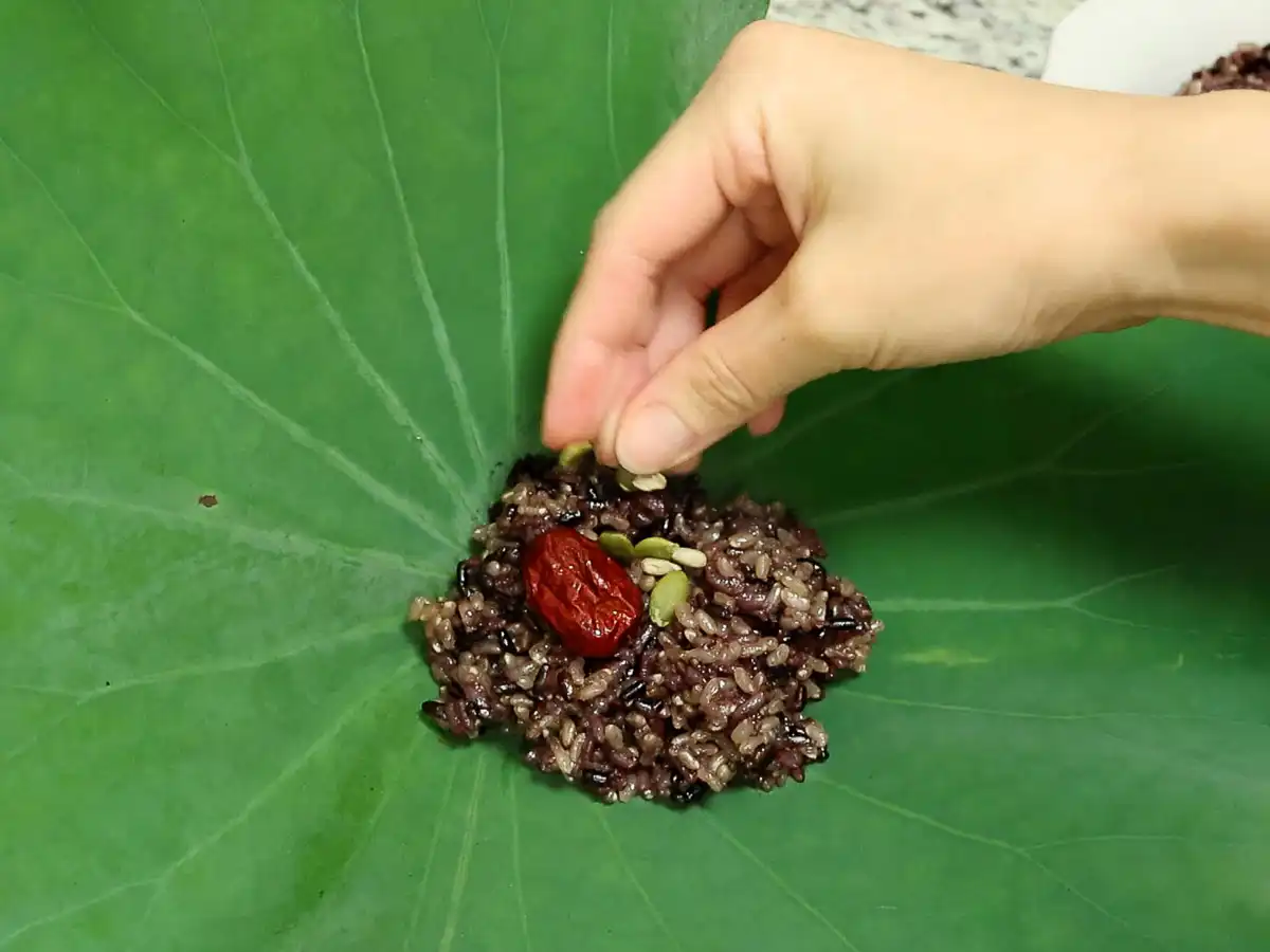 Starting Over in Your 30s After Heartbreak How to make lotus leaf rice