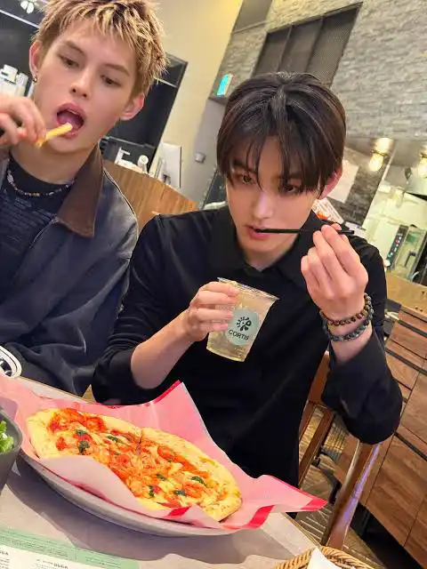 CORTIS Favorite Food Guide: What Every Member Loves to Eat CORTIS favorite food