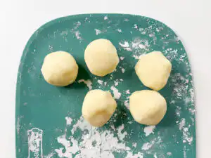 Halloween Ghost Mochi with Shine Muscat, 15-Min Microwave Make a small ball before rolling out thin