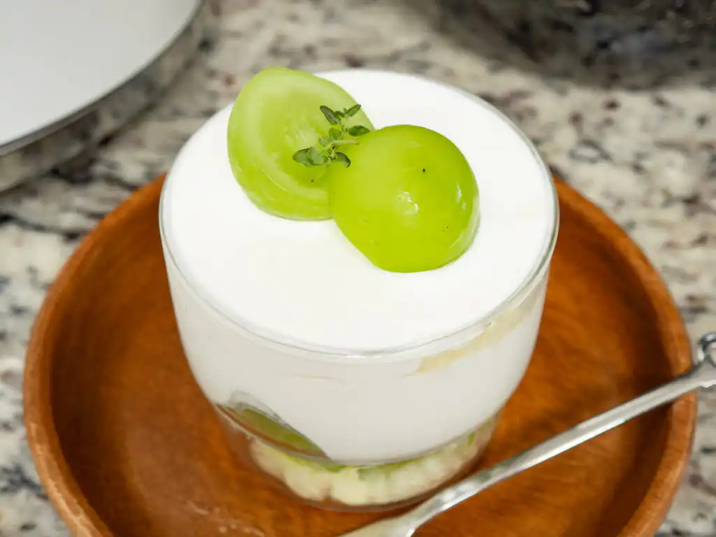 10Min Shine Muscat Cake: Korean Cream Cake with Grape Asian bakery grape cake with fresh shine muscat
