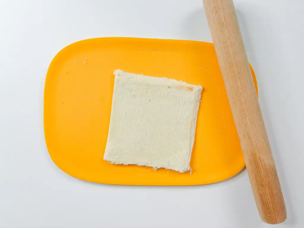 flatten the milk bread for Korean fruit roll