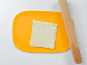 Shine Muscat Roll Sandwich: Easy Korean Shine Muscat Dessert flatten the milk bread for Korean fruit roll